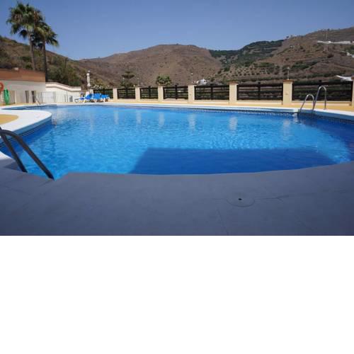La Alcazaba - 3 bed apt with communal pool