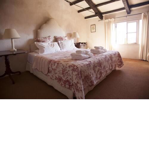 La Almuña Farmhouse