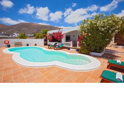 La Asomada Villa Sleeps 9 with Pool and WiFi