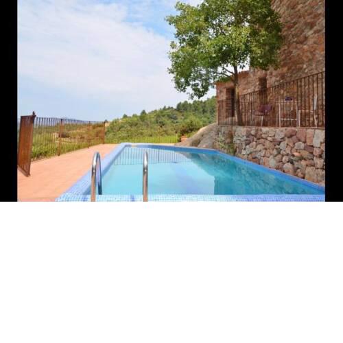 la Bisbal de Falset Villa Sleeps 8 with Pool