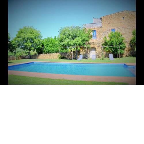La Bisbal Villa Sleeps 4 with Pool