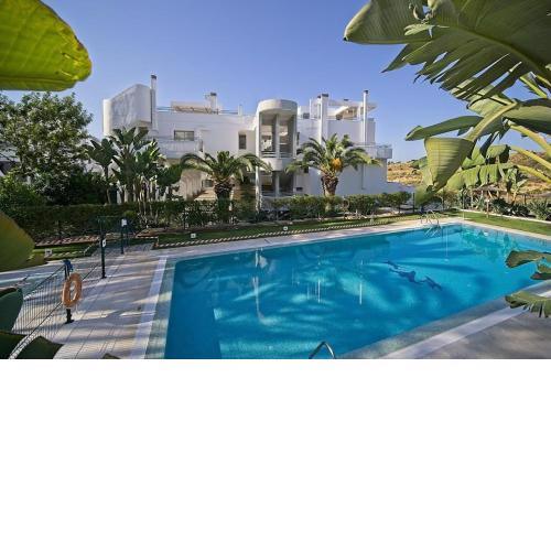 La Cala del Sol, Spacious Penthouse with 2 terraces, 3 pools and outside shower