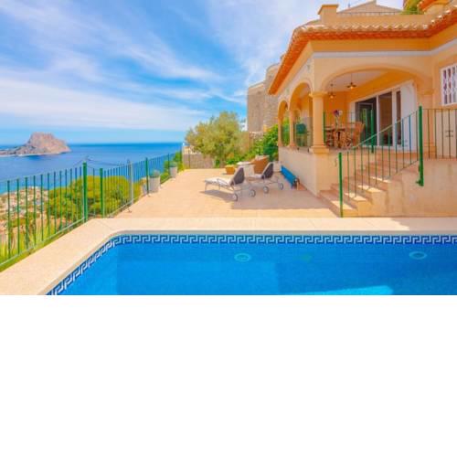 la Canuta Villa Sleeps 8 with Pool and Air Con
