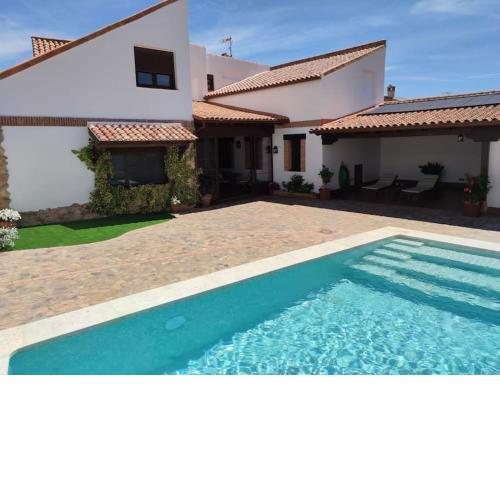 LA CASA DE ELENA