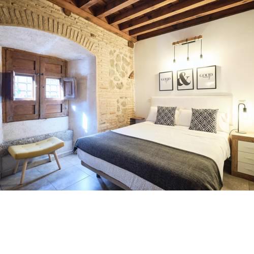 La Casa del Liron by Toledo AP