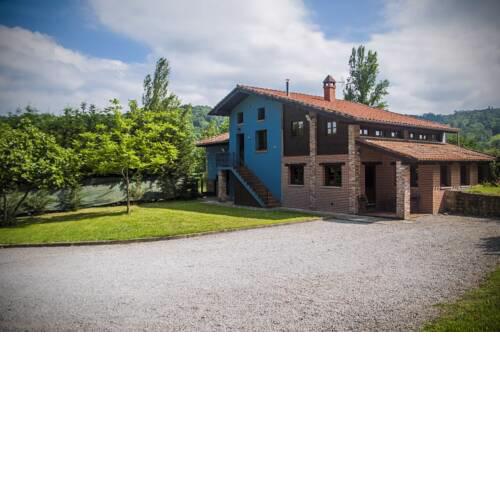 La Casería de Los Hevia 1 y 2
