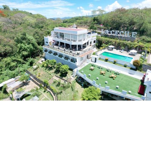 La Cecile Hotel & Cafe Komodo