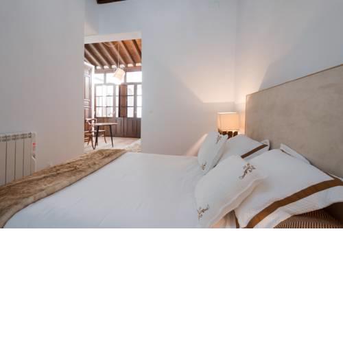 La Corrala de la Catedral by Apolo Homes