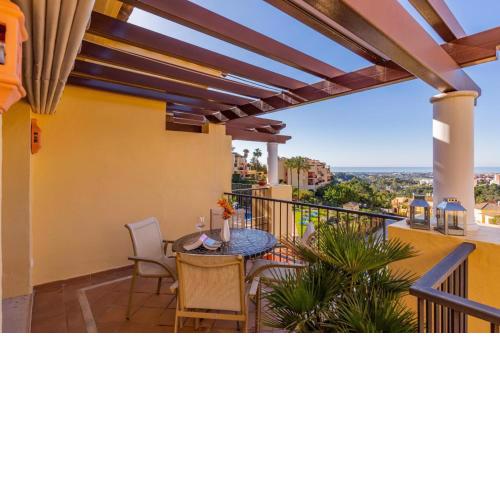 La Finca Penthouse Apartment with Stunning Views Los Arqueros Benahavis