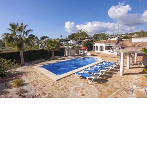 La Fustera Villa Sleeps 10 with Pool and Air Con