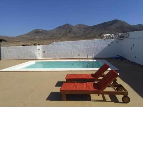 La morena: nature & pool