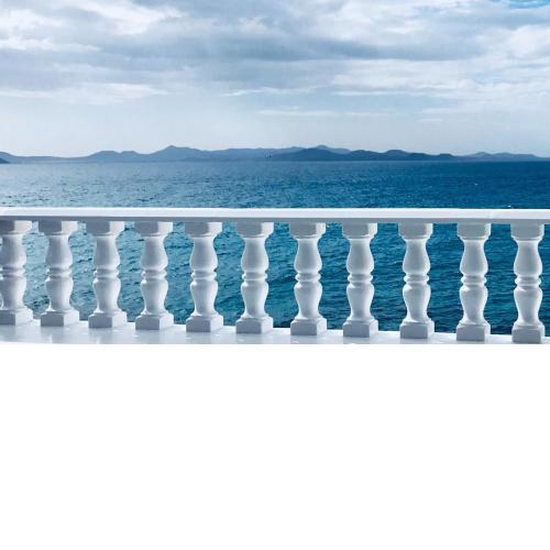 La Paloma Blanca