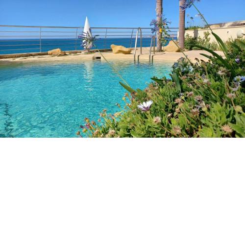LA PINTA - INCREIBLE Primera linea - Piscina, all Services!