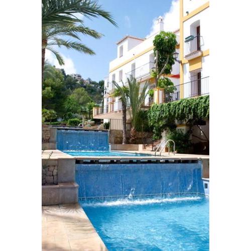 LA SELLA DENIA JÁVEA PISCINAS EN CASCADA