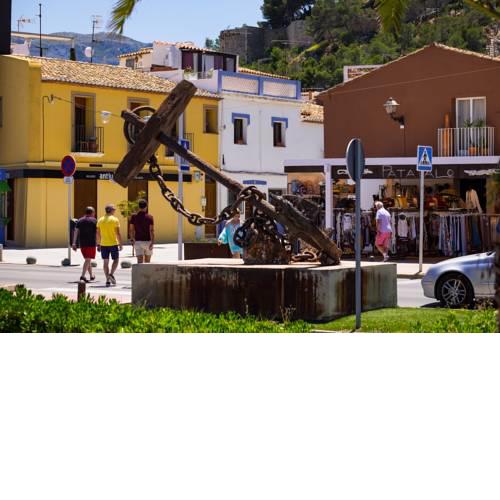 LA SIRENA - Both city and beach of Denia