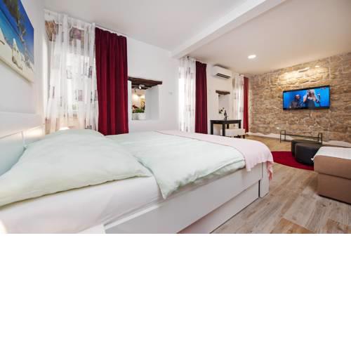 La Svalba Rooms & Studios