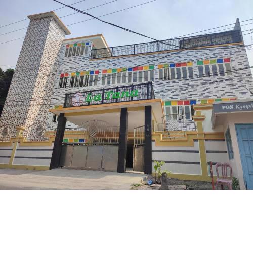 La Tana Hotel