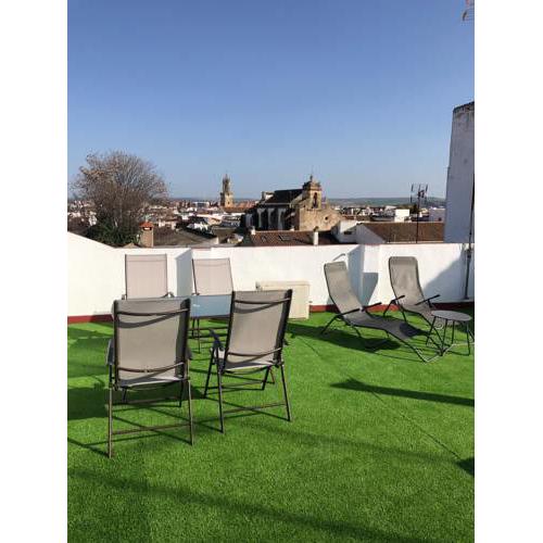 LA TERRAZA DE ALFAROS