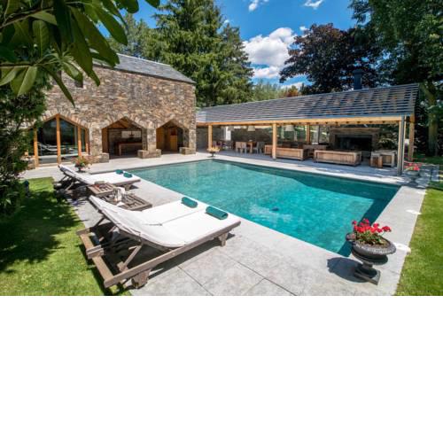 La Zona Residencial del Golf Villa Sleeps 16 with Pool