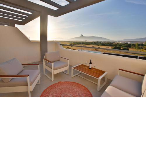 Laduna Tarifa Penthouse / seaview & pool