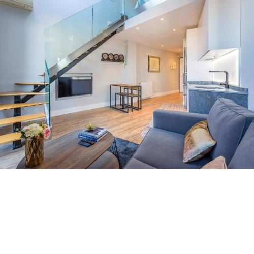 LAGASCA LUXURY PENTHOUSE, By Presidence Rentals