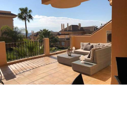 Lägenhet med 4 pooler, gym, restaurang & spa jätte nära Puerto Banus & golf
