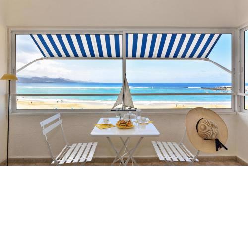 Laila - Las Canteras