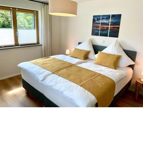 Lake Ammersee: eco-friendly & stylish up to 4: 1,80m box-spring bed + Netflix + Garden + Highspeed WIFI