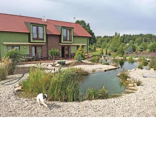 Lake View Apartments near Golf Resort Kunětická Hora, Dříteč