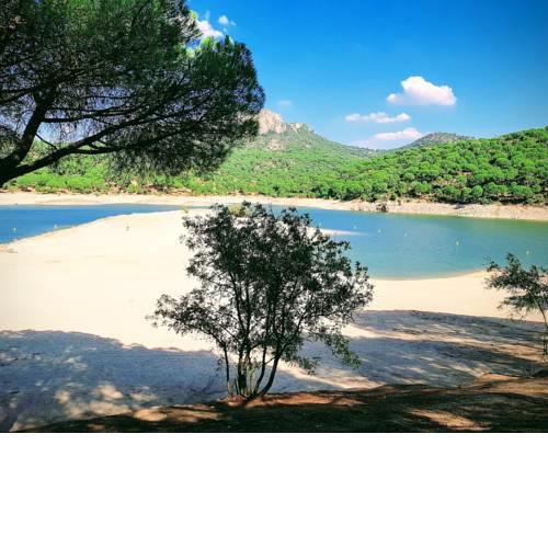Lakeside apartment - 1 hour from Madrid