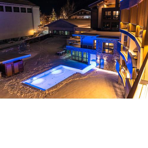 Lakeside Luxury