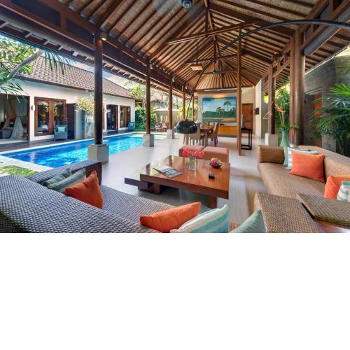 Lakshmi luxury villas, walk to the beach and Seminyak shopping