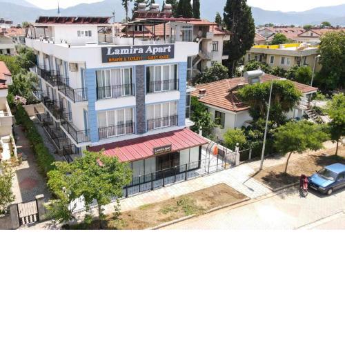 Lamira Apart Holiday&Guest House