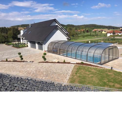 Landhaus Ferienwohnungen mit Pool und Wellness