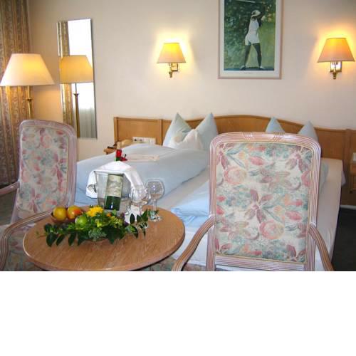 Landhotel Sonneneck - Breuna im Naturpark