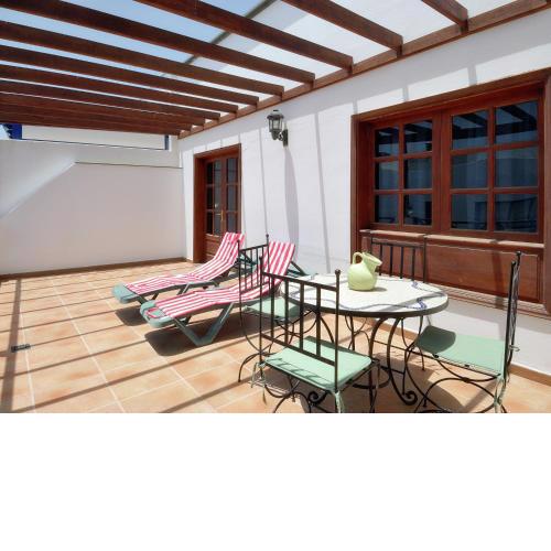 Large appartment with seaview in the center of Playa Blanca, near the sea