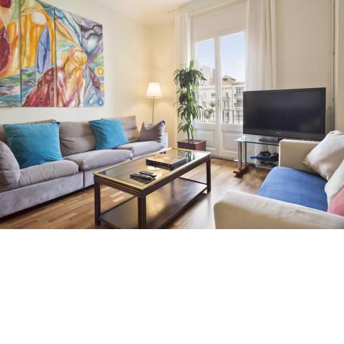 Large & beautiful apartment 4min from Passeig de Gràcia