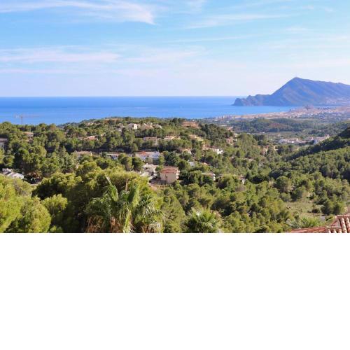 Large chalet with private pool