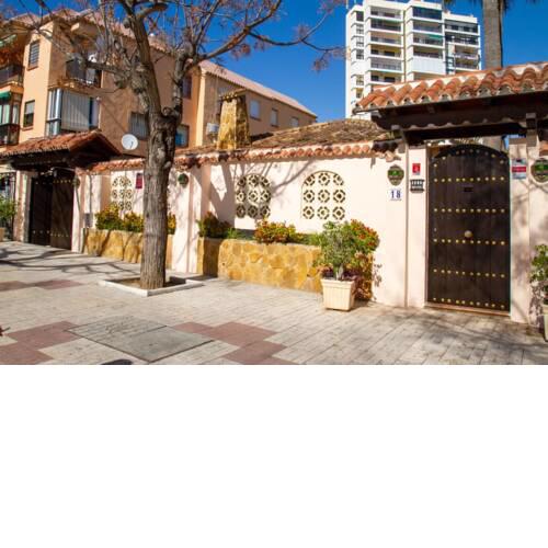 Large Chalet within 5 min walking distance to the beach