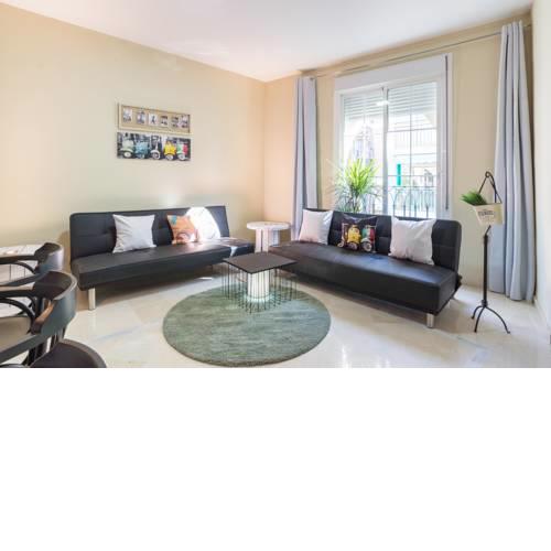 ♥Large Groups Apt/Walking Distance To Old Town♥