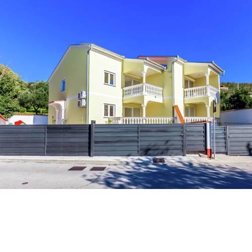 Large Holiday Home in Dramalj Croatia with Swimming Pool