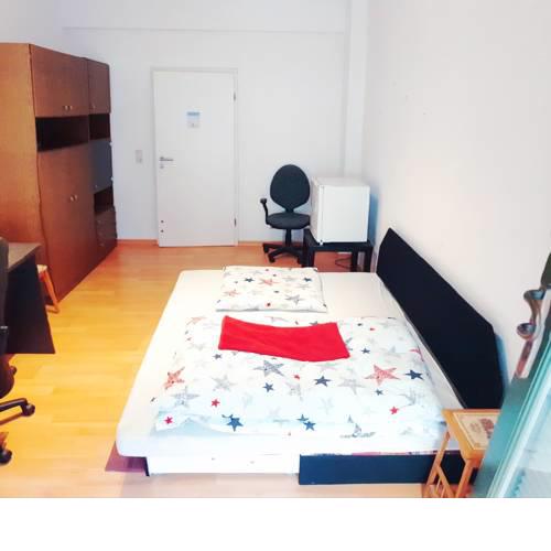 City Centre house with Private Rooms & Anytime check in & 20 min from Airport