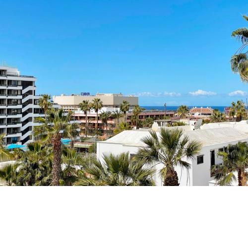 LAS AMERICAS HOLIDAYS