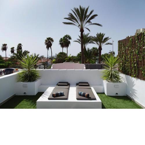 Las Americas Luxury Low-Cost Apartment with Terrace & Views