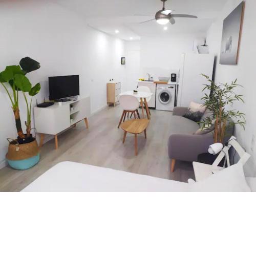 Las Canteras Beach Studio