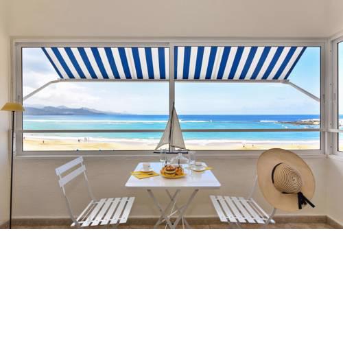 Las Canteras Seafront Apartment