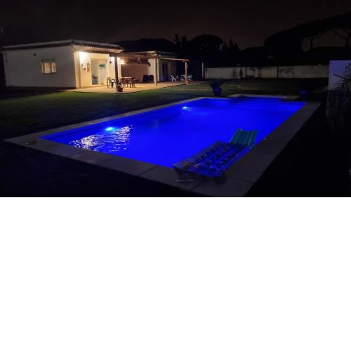 Las Casitas de la Barrosa con jardin y piscina privada