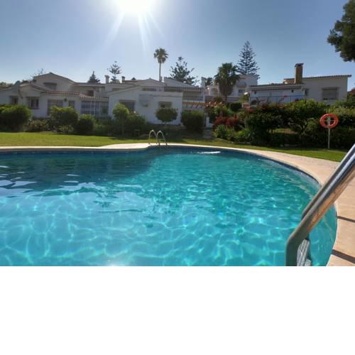 Las Flores Apartments. Torremuelle. Benalmádena. Very close to the beach and train station.