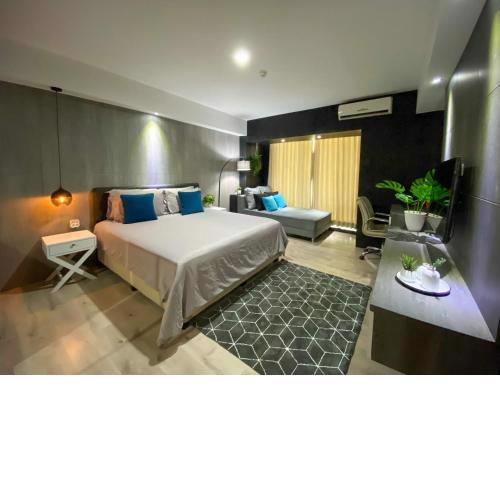Lavenderbnb Room 8 at Mataram City