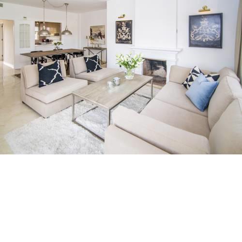 LBP- 3 Bedroom apartment with large roof top terrace